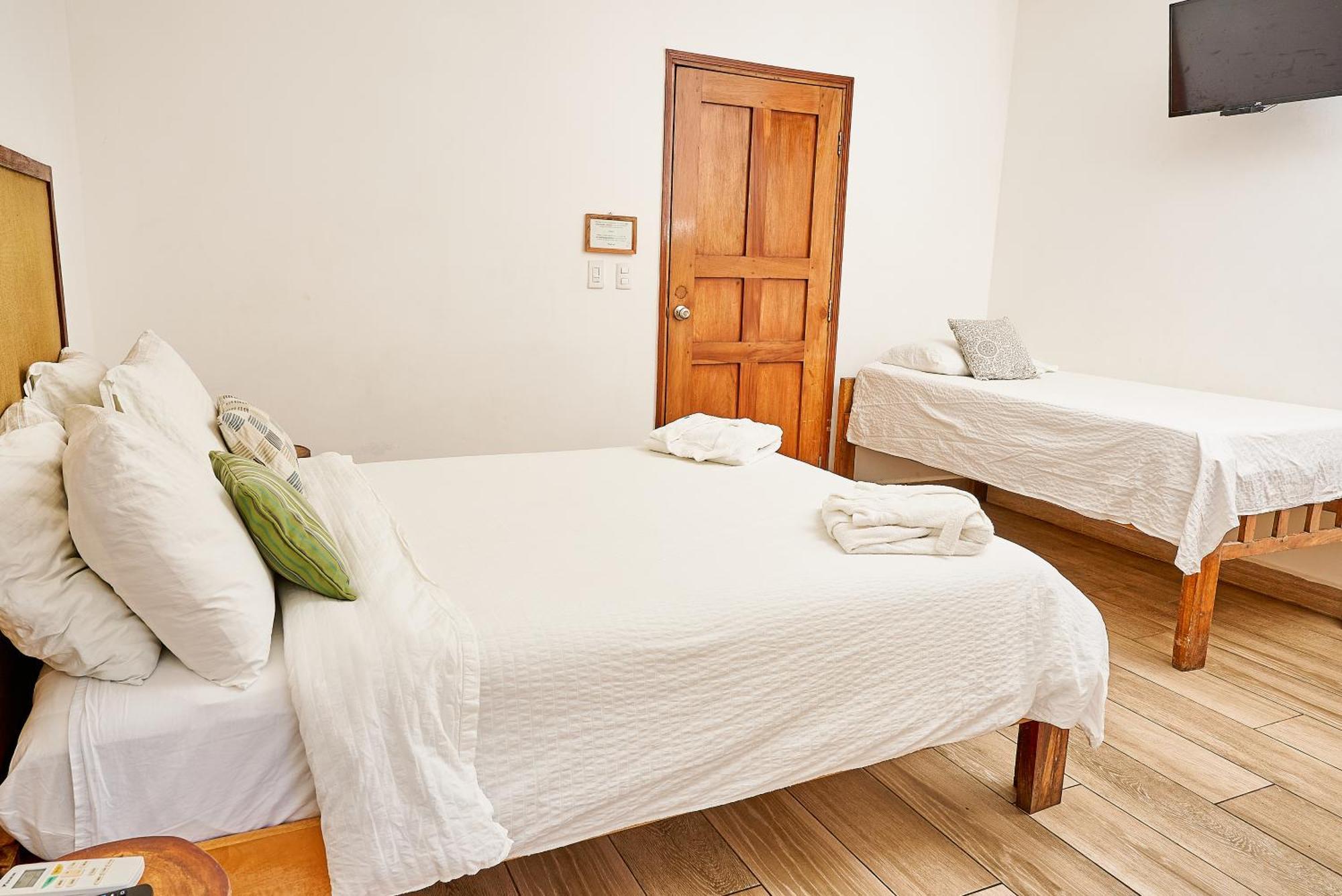 Aaki Hotel Las Peñitas エクステリア 写真